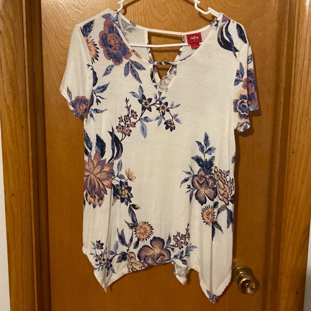 Day trip top.